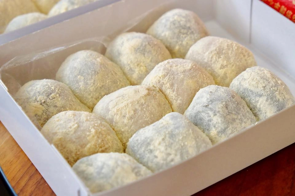 彰化美食｜玉瓏坊手工麻糬．南瑤宮皮薄Q餡爆多，個人心中彰化最好吃的麻糬 @飛天璇的口袋