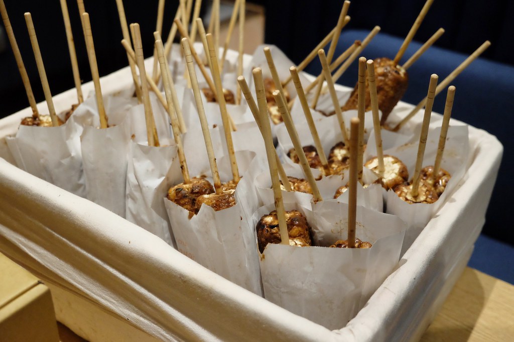 【嘉義西區】嘉義智選假日酒店 Holiday Inn Express：嘉義火車站步行5分鐘，房間簡約裝潢有質感 @飛天璇的口袋