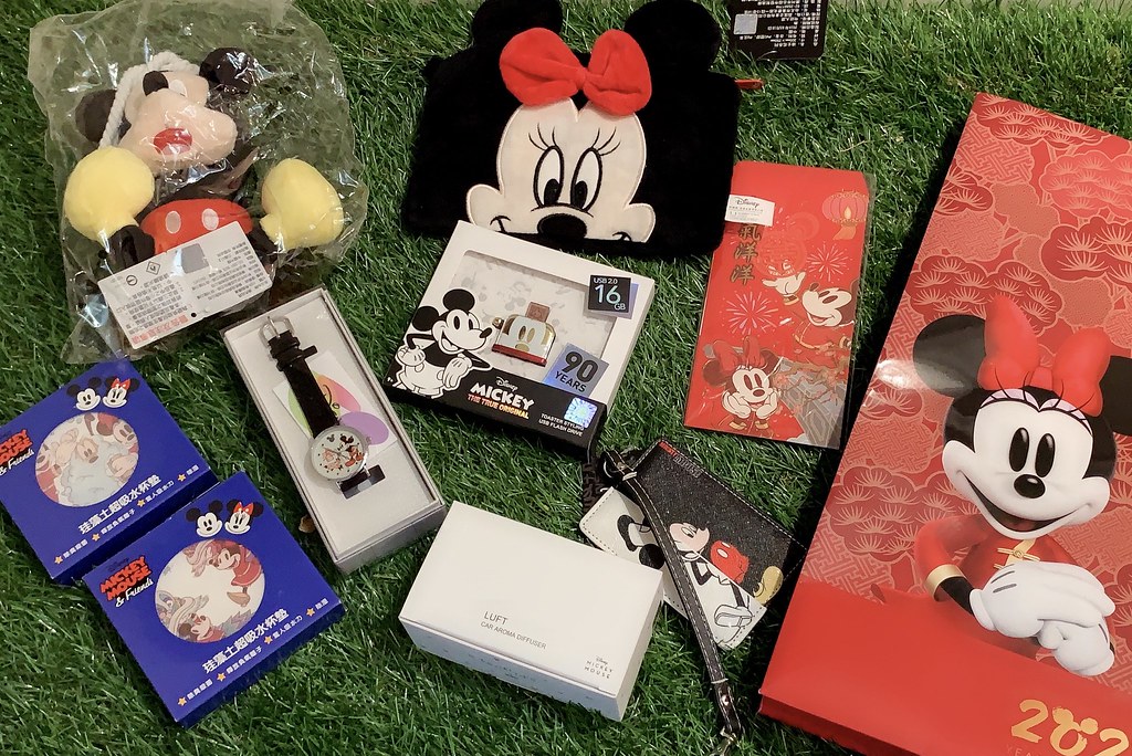 迪士尼【鼠於你期間限定】：1/16~2/10台中新光三越10樓天空劇場，卡米奇米妮可愛商品x四大網美打卡牆 @飛天璇的口袋