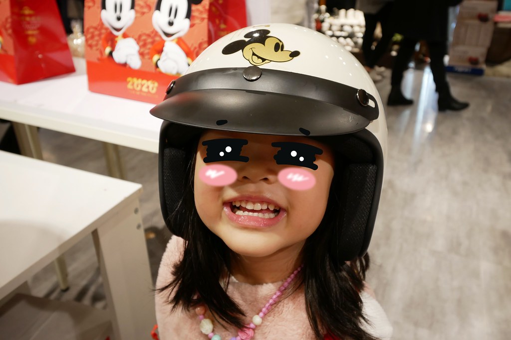 迪士尼【鼠於你期間限定】：1/16~2/10台中新光三越10樓天空劇場，卡米奇米妮可愛商品x四大網美打卡牆 @飛天璇的口袋