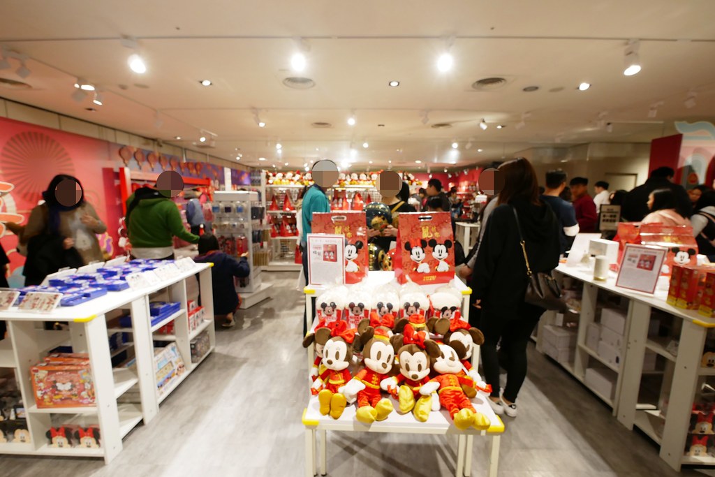 迪士尼【鼠於你期間限定】：1/16~2/10台中新光三越10樓天空劇場，卡米奇米妮可愛商品x四大網美打卡牆 @飛天璇的口袋