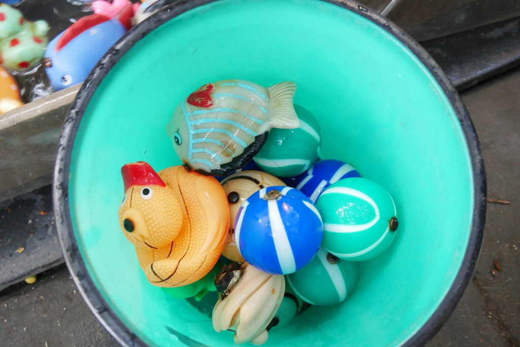 百果山溜滑梯：全台最長的溜滑梯，沙畫、釣魚、旋轉木馬、摩天輪，小孩子的天堂啊！ @飛天璇的口袋