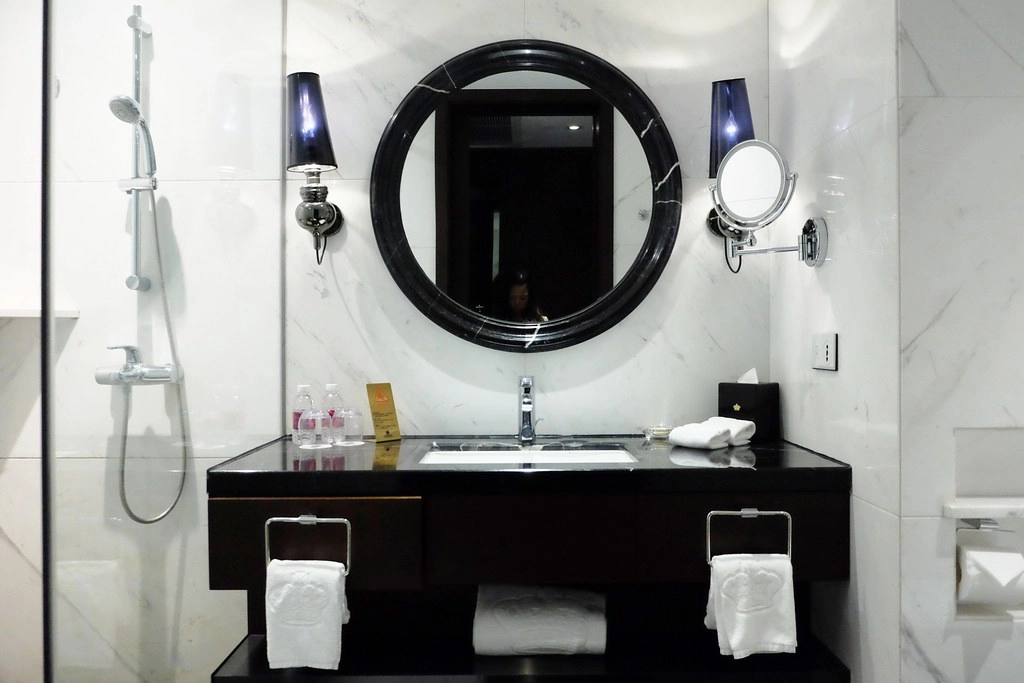 澳門半島｜英皇娛樂酒店，澳門大三巴附近飯店，地理位置非常好，網友推薦飲茶必吃 @飛天璇的口袋