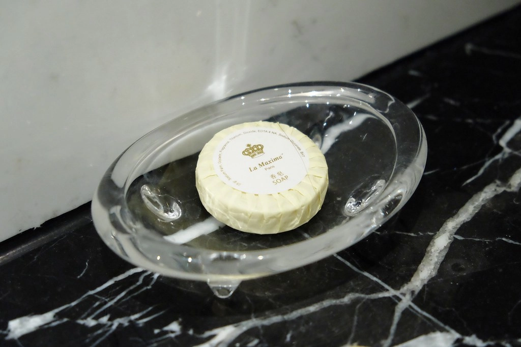 澳門半島｜英皇娛樂酒店，澳門大三巴附近飯店，地理位置非常好，網友推薦飲茶必吃 @飛天璇的口袋