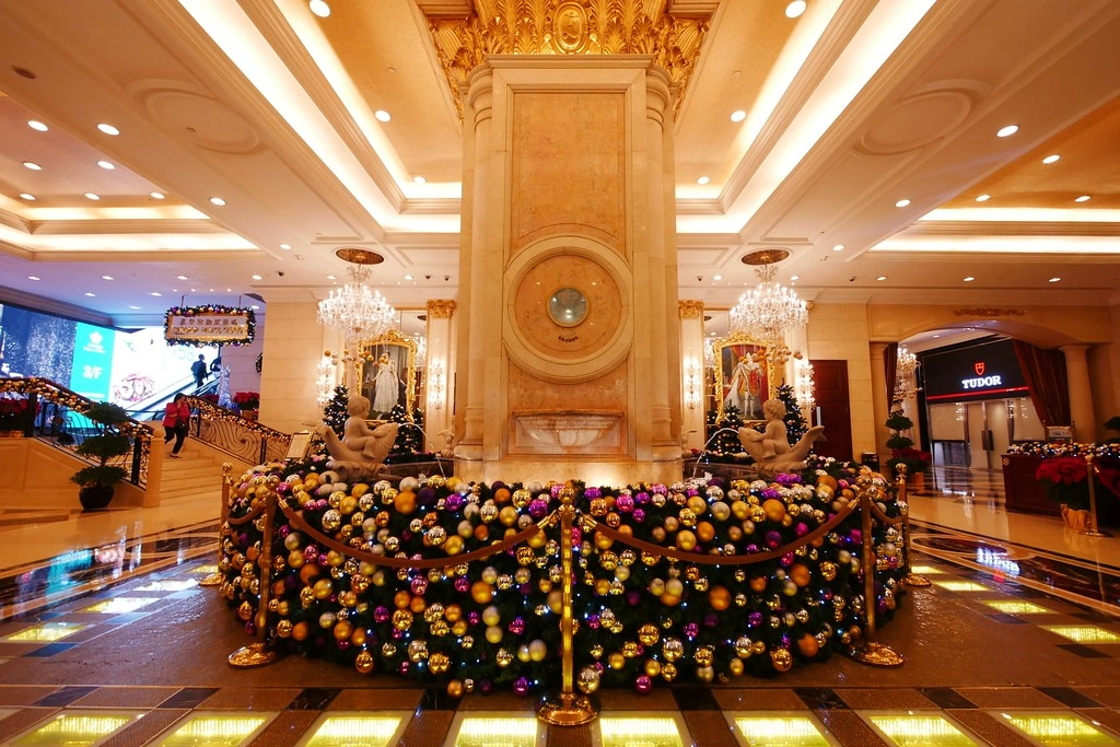 澳門半島｜英皇娛樂酒店，澳門大三巴附近飯店，地理位置非常好，網友推薦飲茶必吃 @飛天璇的口袋