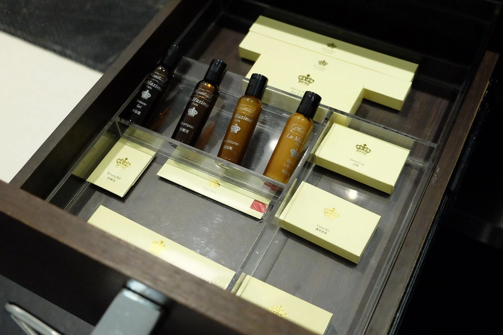 澳門半島｜英皇娛樂酒店，澳門大三巴附近飯店，地理位置非常好，網友推薦飲茶必吃 @飛天璇的口袋