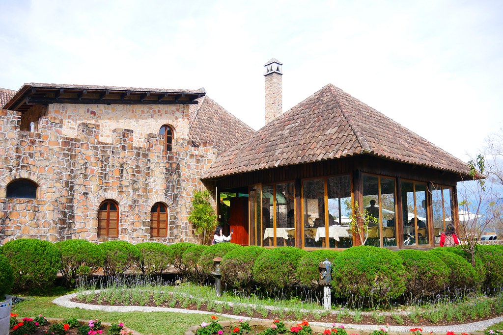 台中新社｜新社莊園古堡．漂亮風情的歐式古堡，腹地廣又好拍的景觀餐廳 @飛天璇的口袋