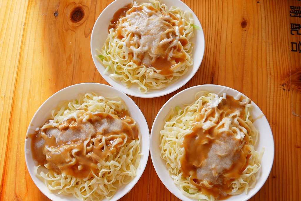 嘉義東區｜黃記涼麵涼圓．加了美乃滋的涼麵，南部限定別的地方吃不到 @飛天璇的口袋