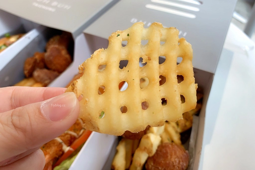 台中Bun Bun 棒棒文心森林店｜文心森林公園超唯美玻璃落地窗，創意潛水艇堡多種吃法早午餐推薦 @飛天璇的口袋