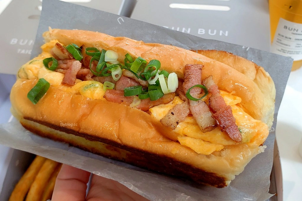 台中Bun Bun 棒棒文心森林店｜文心森林公園超唯美玻璃落地窗，創意潛水艇堡多種吃法早午餐推薦 @飛天璇的口袋