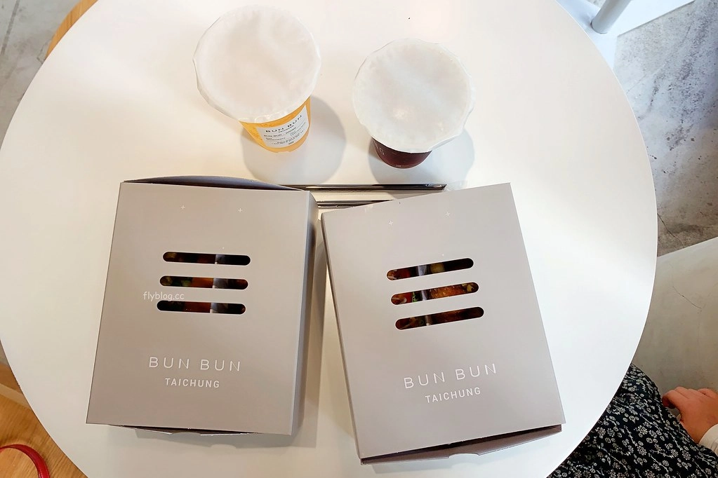 台中Bun Bun 棒棒文心森林店｜文心森林公園超唯美玻璃落地窗，創意潛水艇堡多種吃法早午餐推薦 @飛天璇的口袋