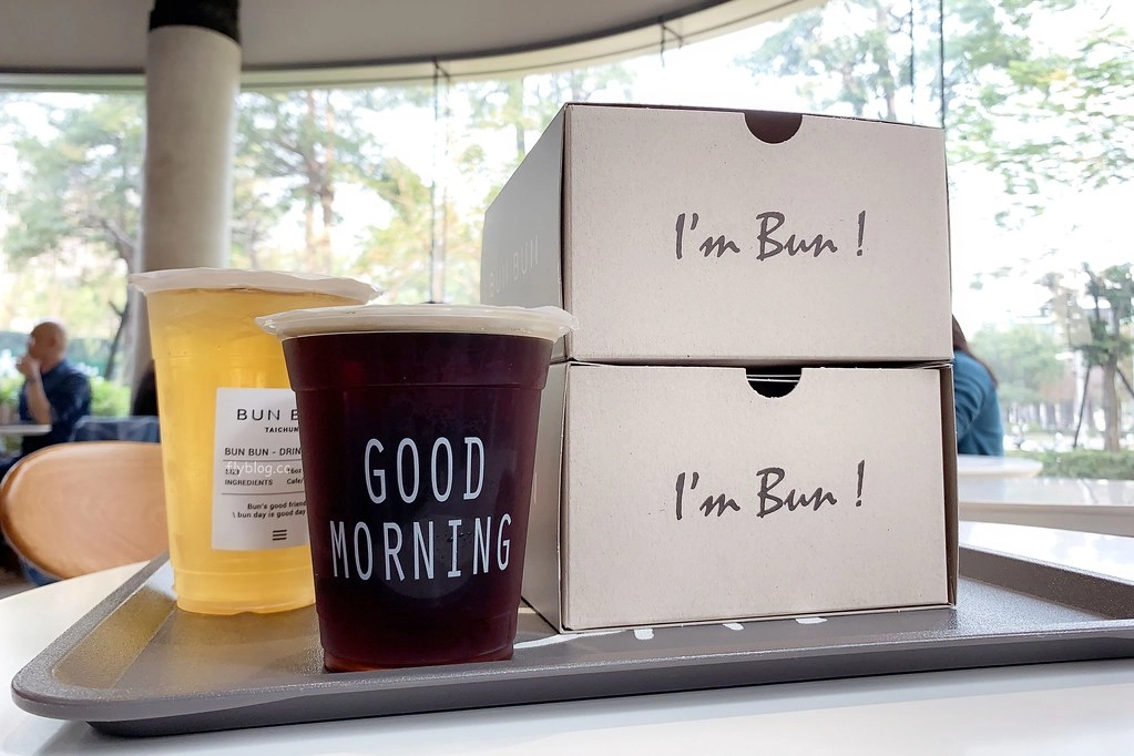 台中Bun Bun 棒棒文心森林店｜文心森林公園超唯美玻璃落地窗，創意潛水艇堡多種吃法早午餐推薦 @飛天璇的口袋