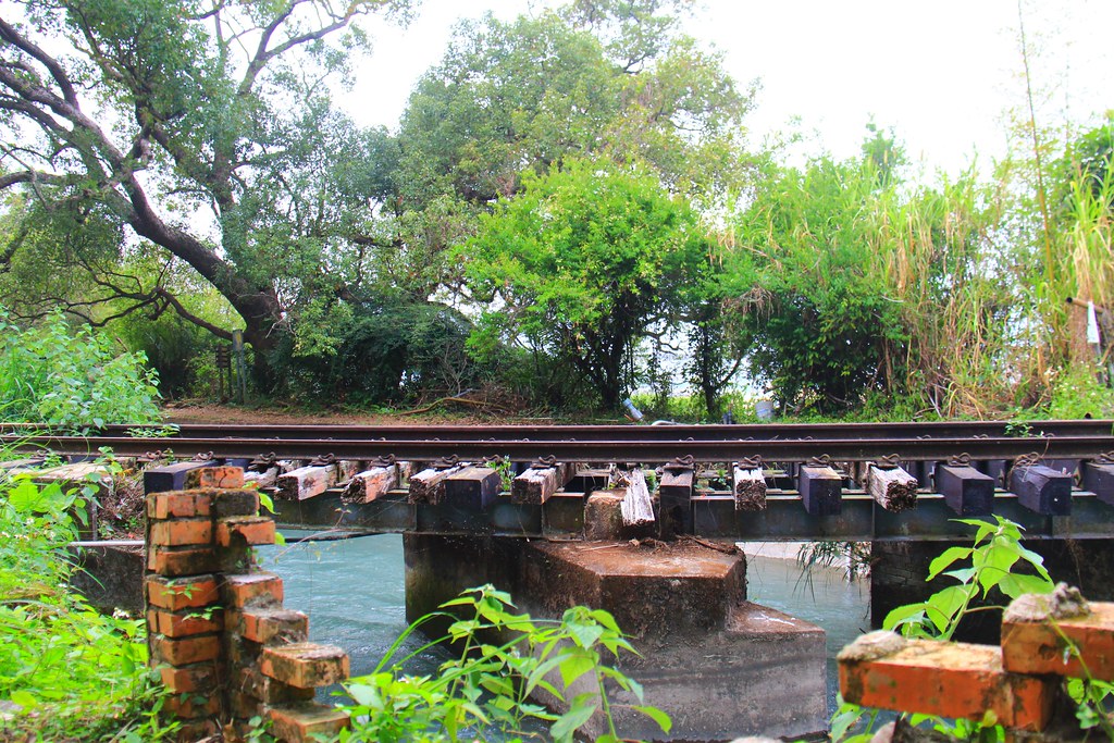 圳磚橋八號隧道｜后里IG拍照打卡小密境，仿佛走進神隱少女場景 @飛天璇的口袋