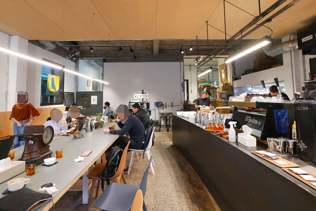 Coffee Stopover Black：Big 7 Travel選為”台灣25間最佳咖啡館”，台中個性化文青風的專業咖啡館 @飛天璇的口袋