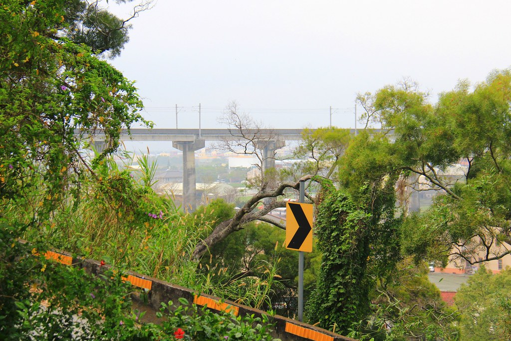 圳磚橋八號隧道｜后里IG拍照打卡小密境，仿佛走進神隱少女場景 @飛天璇的口袋