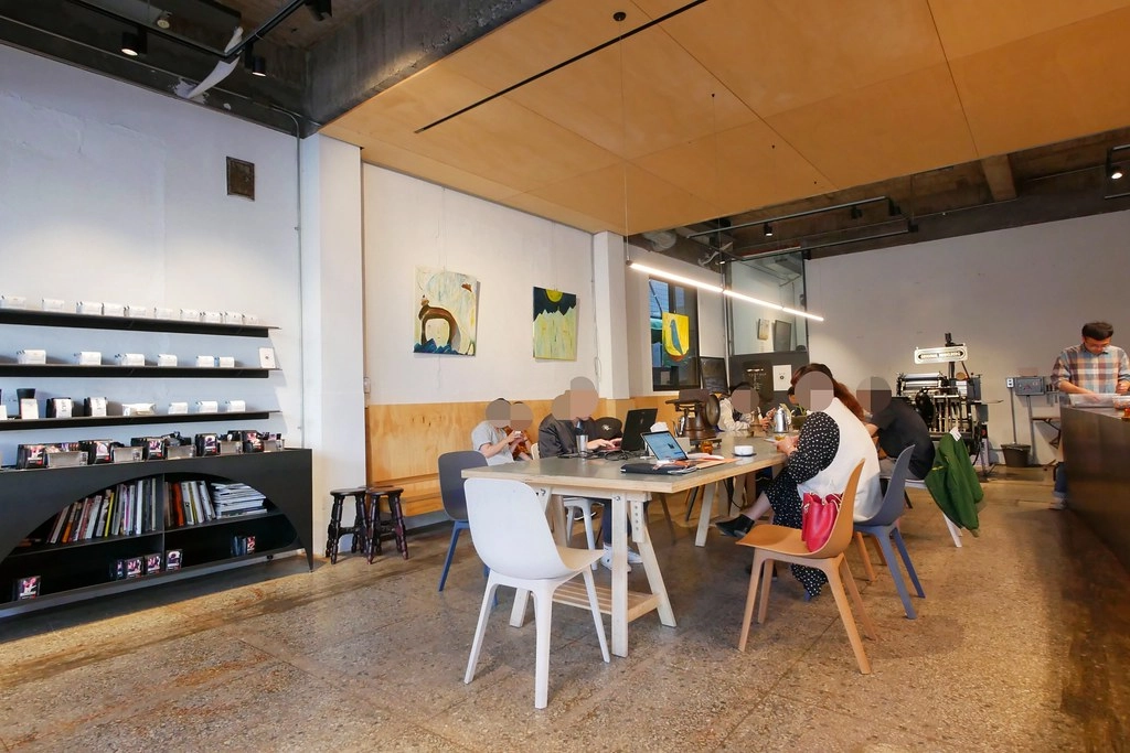 Coffee Stopover Black：Big 7 Travel選為”台灣25間最佳咖啡館”，台中個性化文青風的專業咖啡館 @飛天璇的口袋