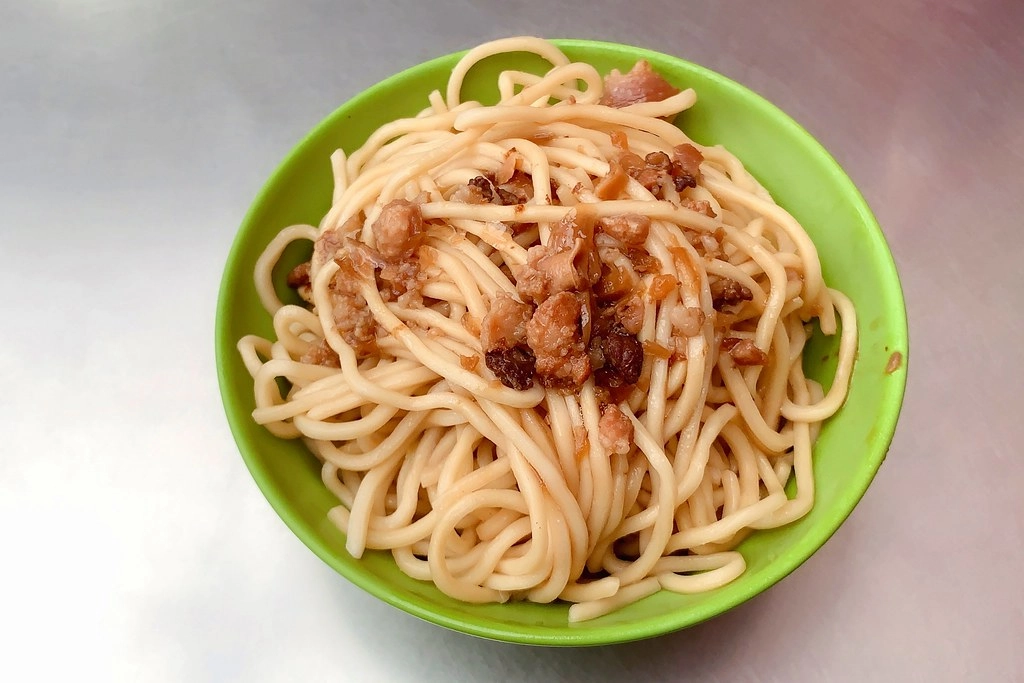 台中北屯｜邱炒麵．北屯思夢樂後面隱藏版美食，台中美食社團網友力推炒麵 @飛天璇的口袋