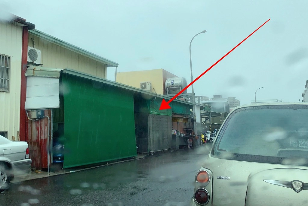 台中北屯｜邱炒麵．北屯思夢樂後面隱藏版美食，台中美食社團網友力推炒麵 @飛天璇的口袋