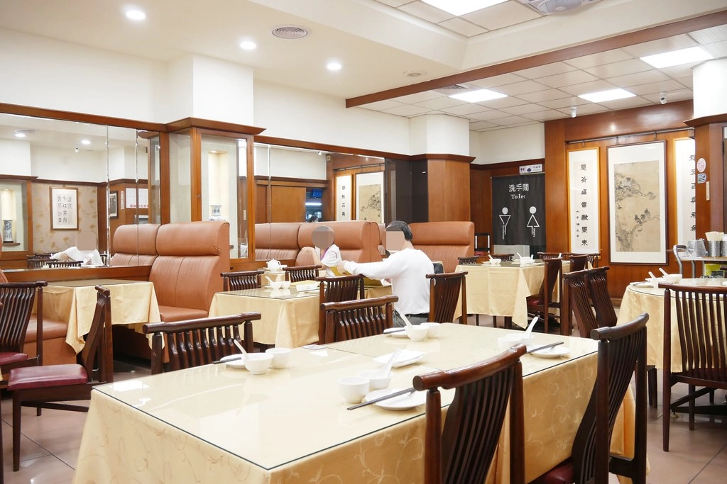 台中中區｜沁園春．台中米其林必比登推薦，走過70年歷史江浙料理 @飛天璇的口袋