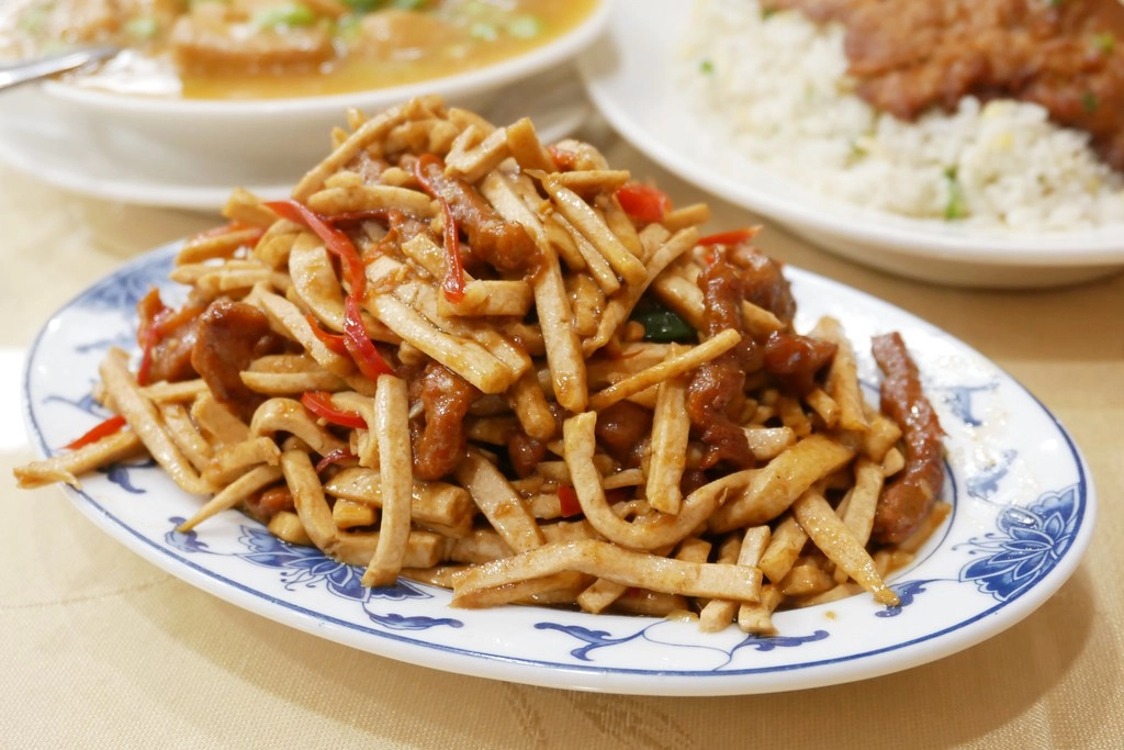 台中中區｜沁園春．台中米其林必比登推薦，走過70年歷史江浙料理 @飛天璇的口袋