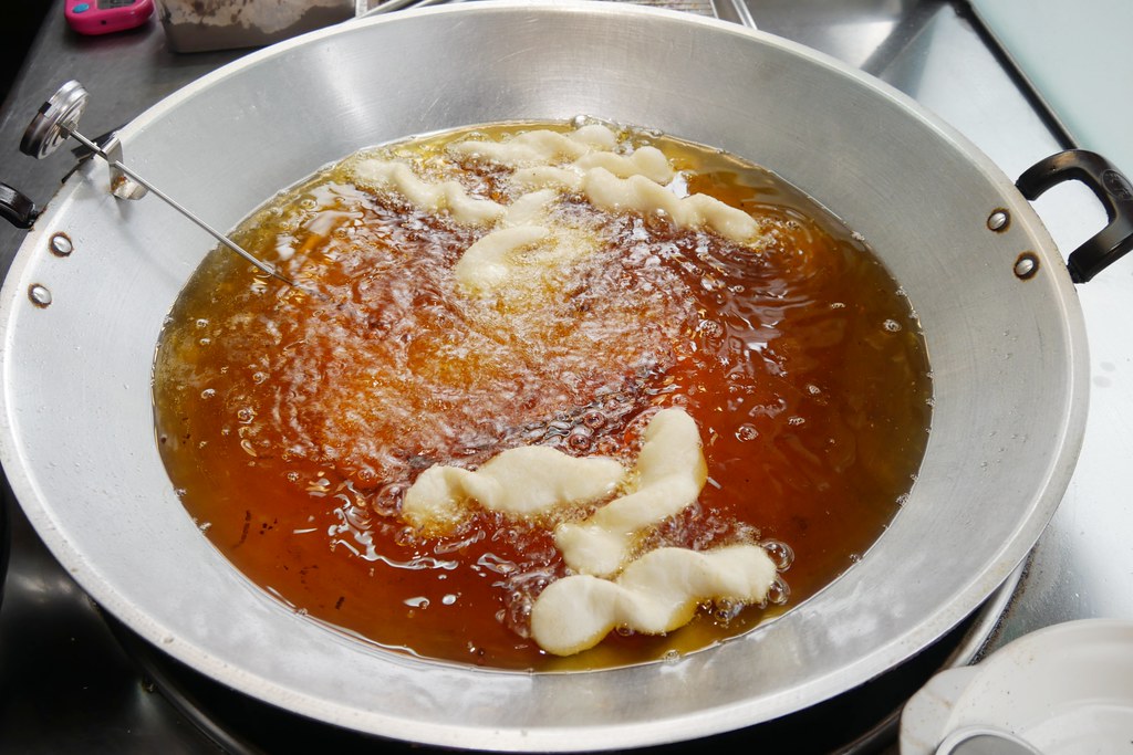 台中北區｜老窗白糖粿．傳承阿嬤的復古味，一中街散策美食推薦 @飛天璇的口袋