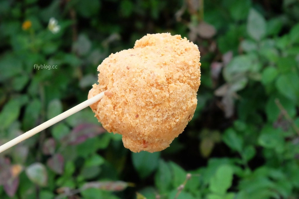 台中沙鹿｜沙鹿麻糬燒創始店．現點現做燒麻糬6種口味，地瓜球也很好吃 @飛天璇的口袋