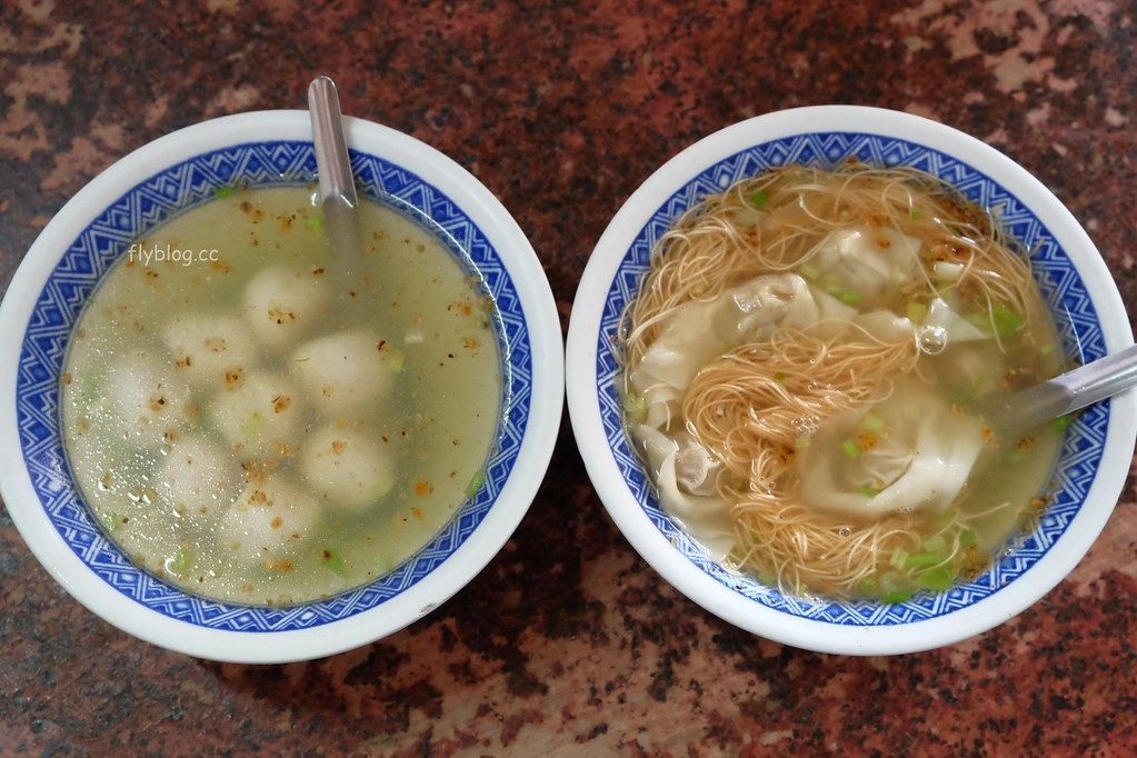 台中沙鹿｜沙鹿肉圓仔湯餛飩湯．沙鹿三角公園斜對面，招牌雞絲麵肉圓仔湯加餛飩 @飛天璇的口袋