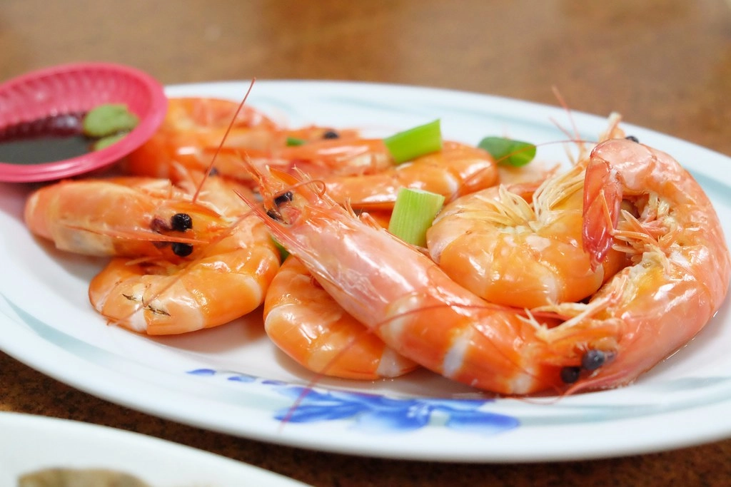 清水社口樓海鮮｜台中海線隱藏版美食，位置低調餐點卻不低調的海鮮餐廳 @飛天璇的口袋