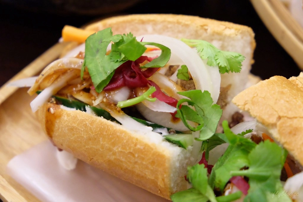 越好吃越南料理店｜Google評價4.3顆星，大里人氣越南料理店 @飛天璇的口袋