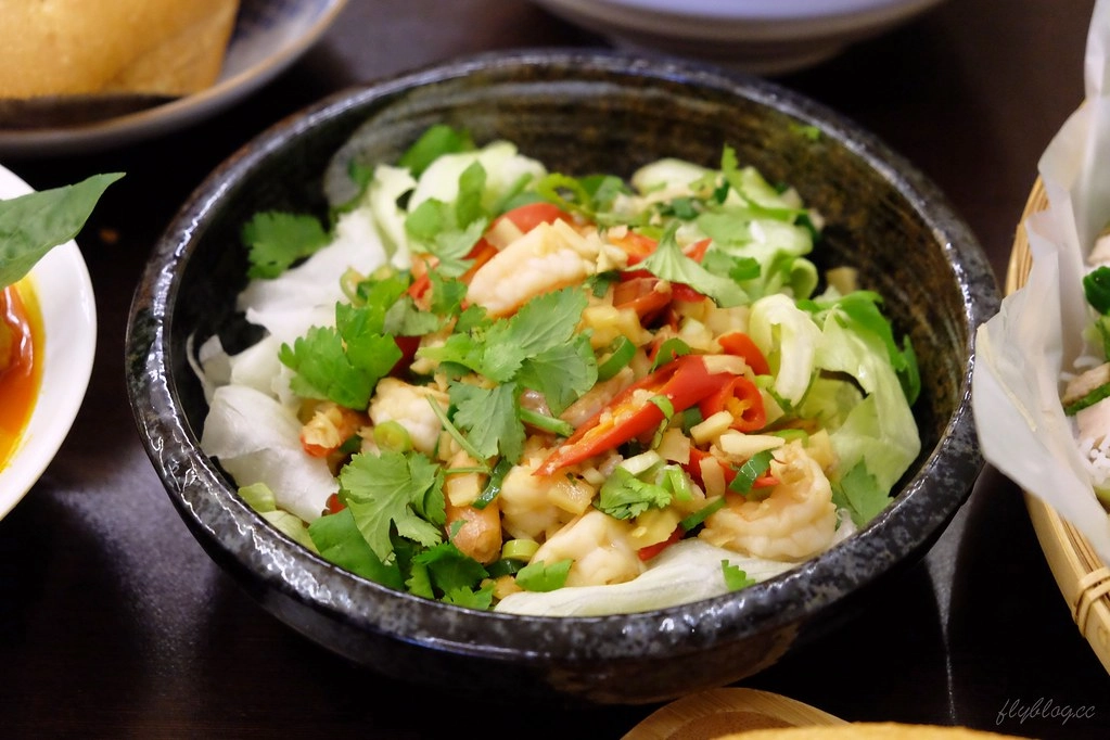 越好吃越南料理店｜Google評價4.3顆星，大里人氣越南料理店 @飛天璇的口袋