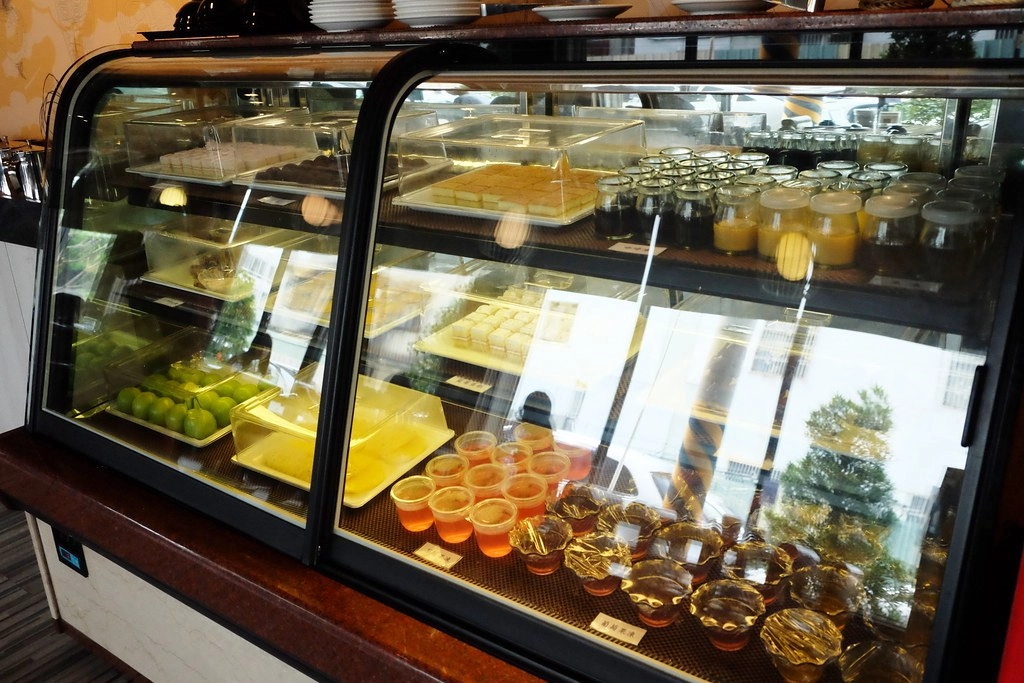 煲參參壽喜燒鍋物專門店：$389元以上吃到飽，10種湯頭特製湯頭、 M9澳洲黑毛和牛、特級松阪豬、波斯頓龍蝦等高級食材 @飛天璇的口袋