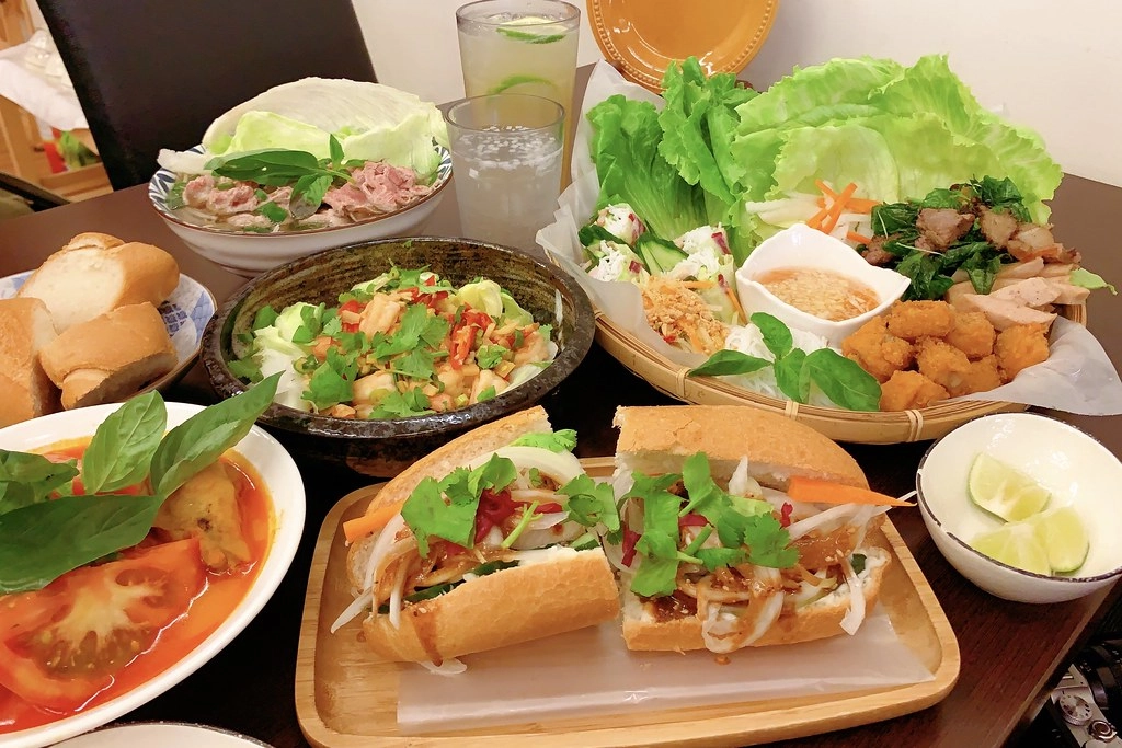 越好吃越南料理店｜Google評價4.3顆星，大里人氣越南料理店 @飛天璇的口袋
