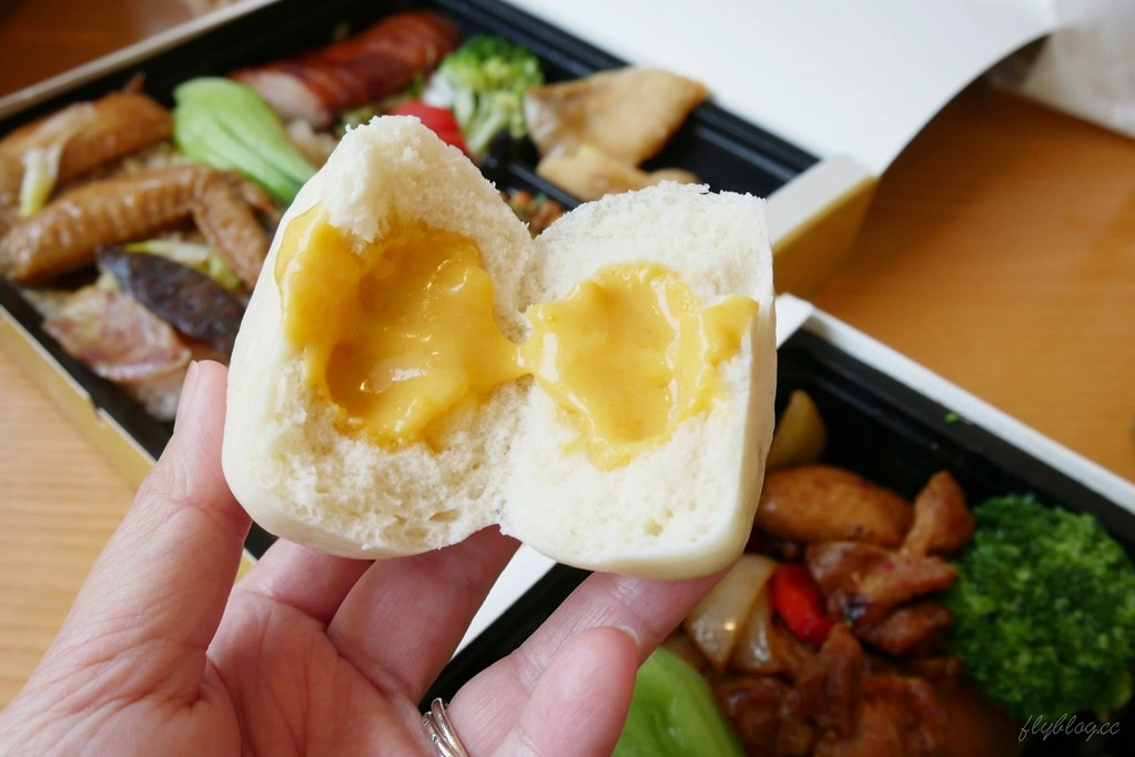 台中西區｜小鴨片，台中人氣外帶烤鴨店，鴨片館最新品牌，一鴨三吃隨意搭配 @飛天璇的口袋