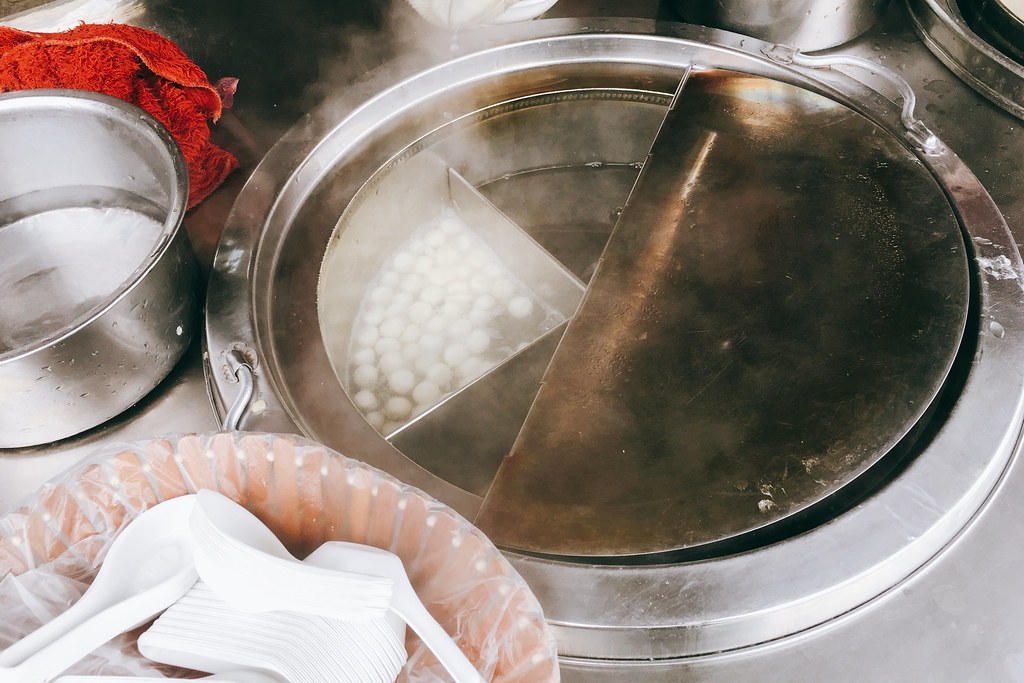 台中小鎮豆花｜太平長億加油站對面，在地30年的傳統小吃美食 @飛天璇的口袋