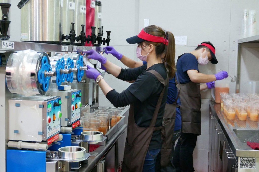 嘉義西區｜御香屋二店．嘉義超夯排隊葡萄柚綠，觀光客必吃嘉義小吃美食 @飛天璇的口袋