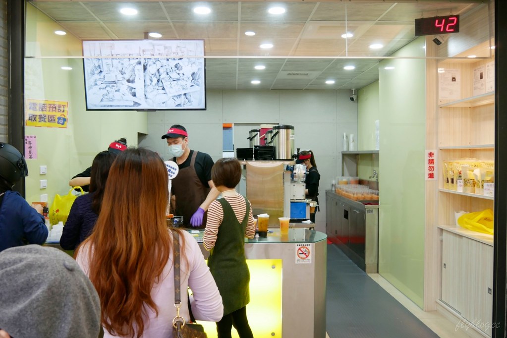 嘉義西區｜御香屋二店．嘉義超夯排隊葡萄柚綠，觀光客必吃嘉義小吃美食 @飛天璇的口袋