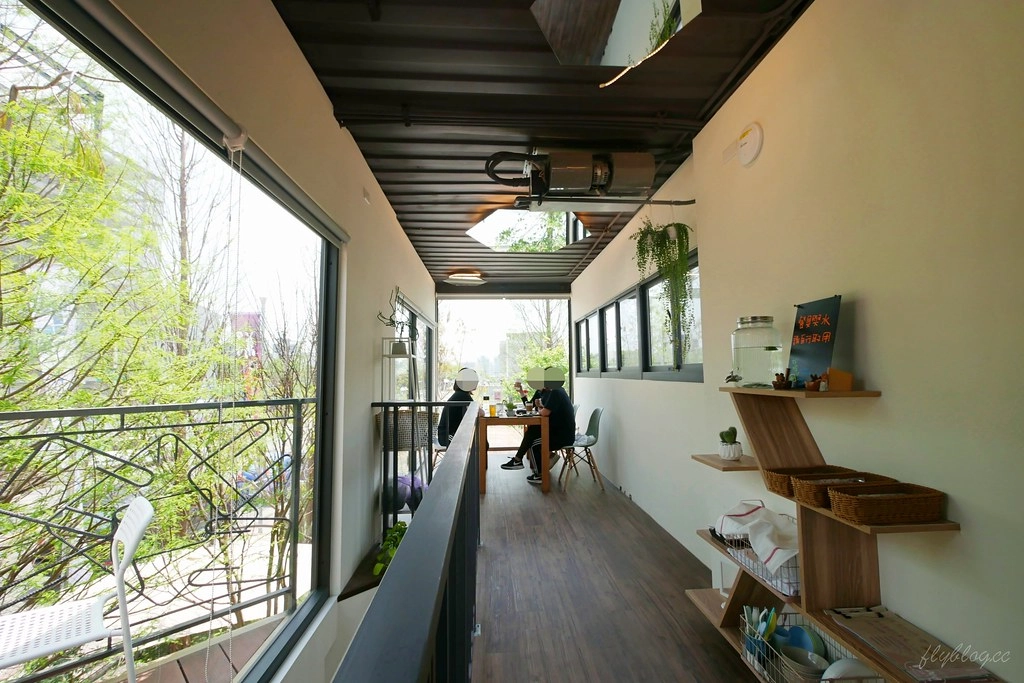 【台中北屯】好喔，台中大坑貨櫃屋景觀餐廳，享受戶外野餐的輕鬆氛圍 @飛天璇的口袋
