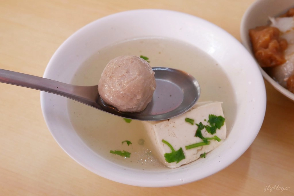 彰化北斗｜肉圓儀．林書豪最愛的北斗肉圓？傳承四代的好味道，原員林客運前的老攤 @飛天璇的口袋