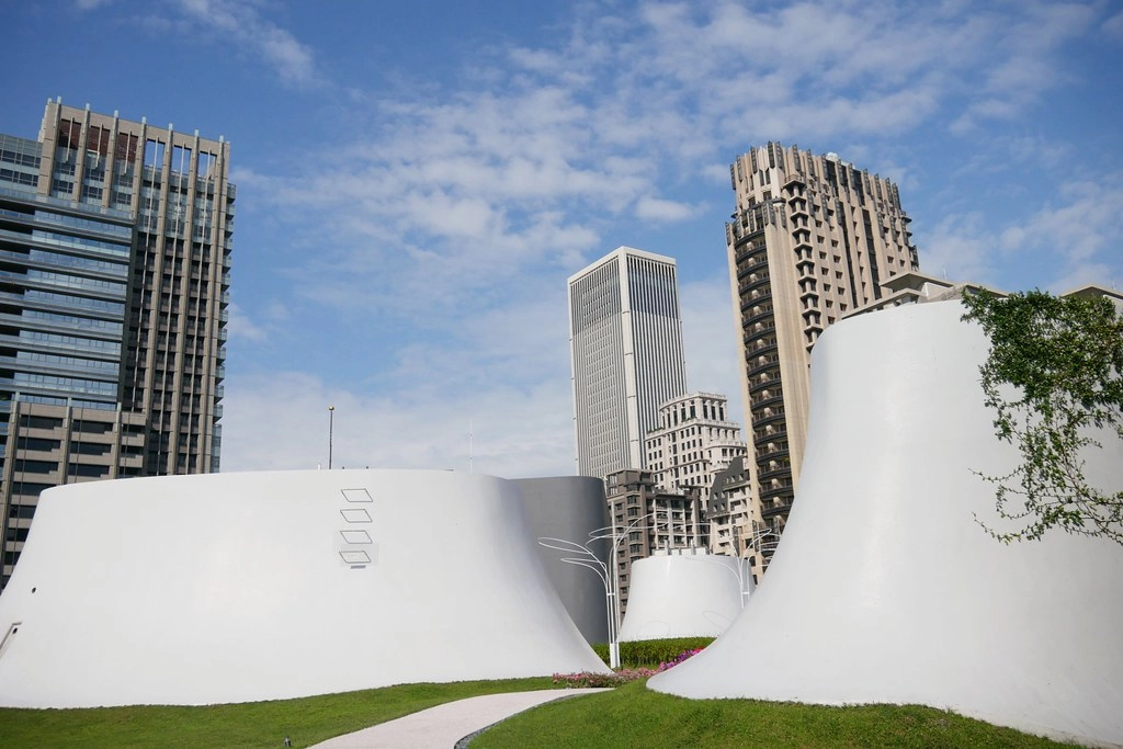 【台中西屯】堁夏咖啡  caf&eacute; crotchet，坐擁台中七期最美窗景的咖啡館，坐在台中歌劇院觀看夏綠地公園美景 @飛天璇的口袋