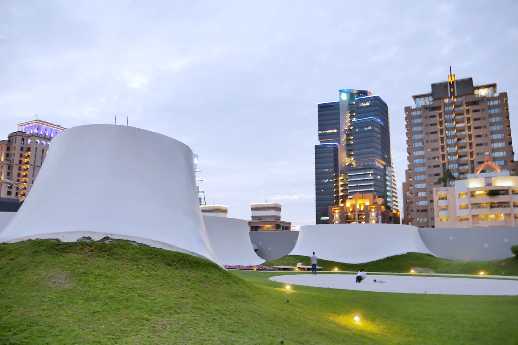 【台中西屯】堁夏咖啡  caf&eacute; crotchet，坐擁台中七期最美窗景的咖啡館，坐在台中歌劇院觀看夏綠地公園美景 @飛天璇的口袋