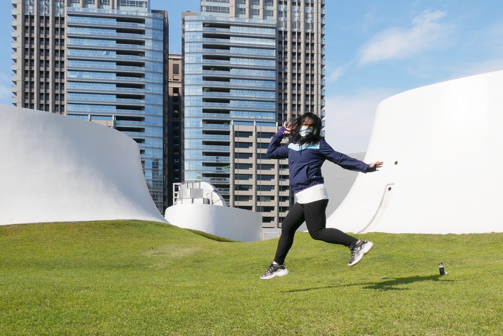 【台中西屯】堁夏咖啡  caf&eacute; crotchet，坐擁台中七期最美窗景的咖啡館，坐在台中歌劇院觀看夏綠地公園美景 @飛天璇的口袋