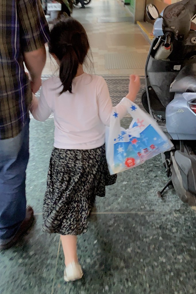 台中豐原｜雪花齋．豐原古早味蛋糕捲，享譽全台的百年老店 @飛天璇的口袋