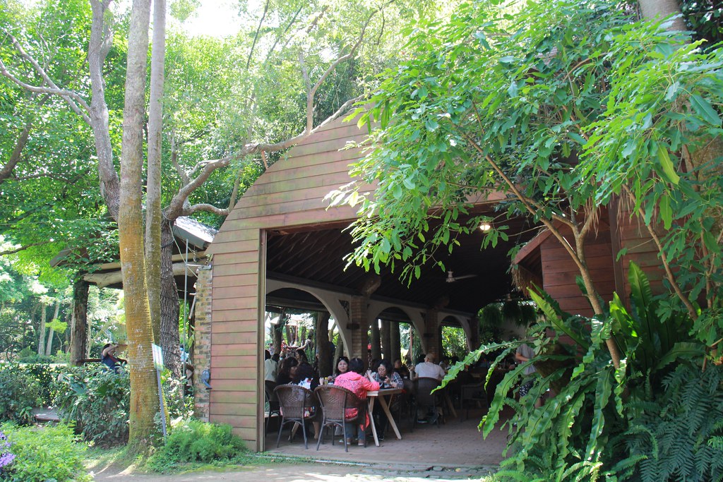 苗栗卓蘭｜花露農場，浪漫繡球花盛開，卓蘭景觀下午茶餐廳，苗栗一日遊景點推薦 @飛天璇的口袋