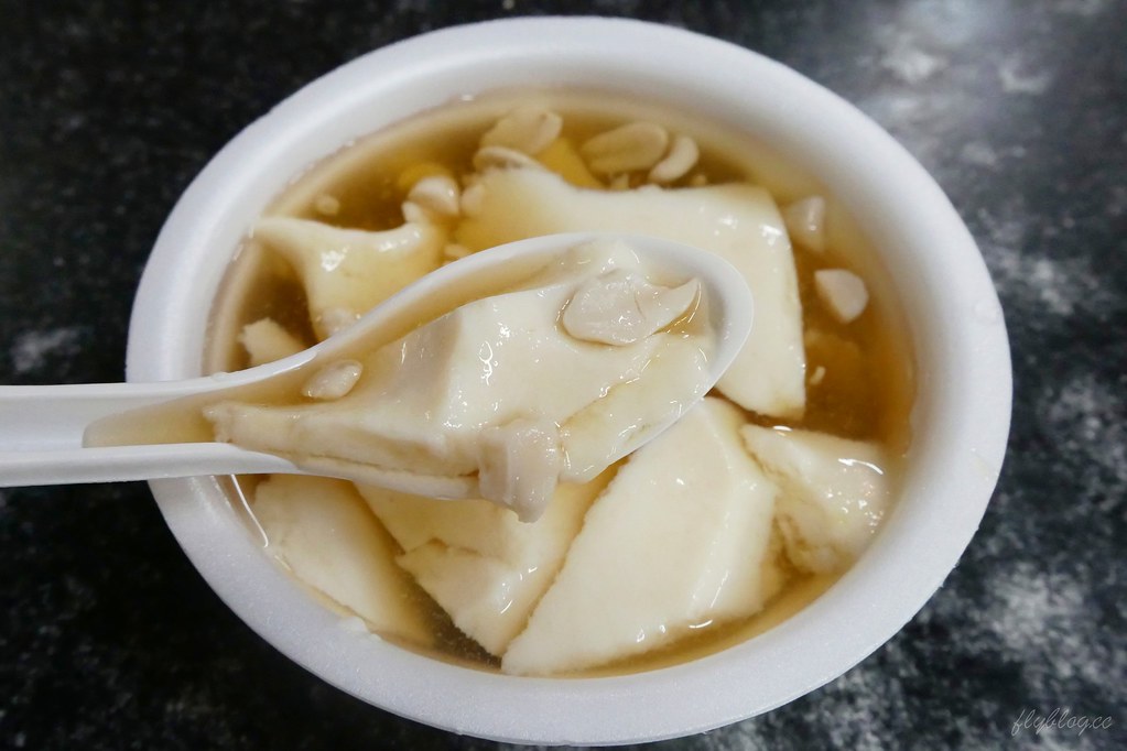 台中北屯｜一點利無名豆花．一碗20元古早味豆花，簡單樸實的的小確幸 @飛天璇的口袋