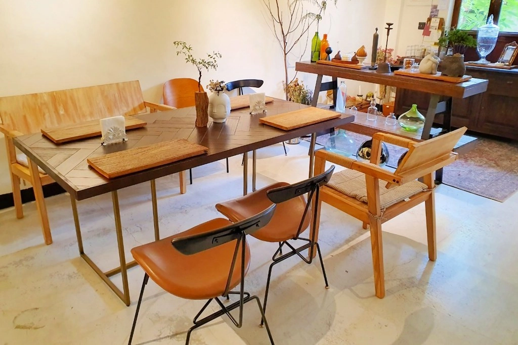 台中南屯｜山色 Shāns&egrave;．隱身於台中黎明新村裡，充滿文青風的泰式咖哩店 @飛天璇的口袋