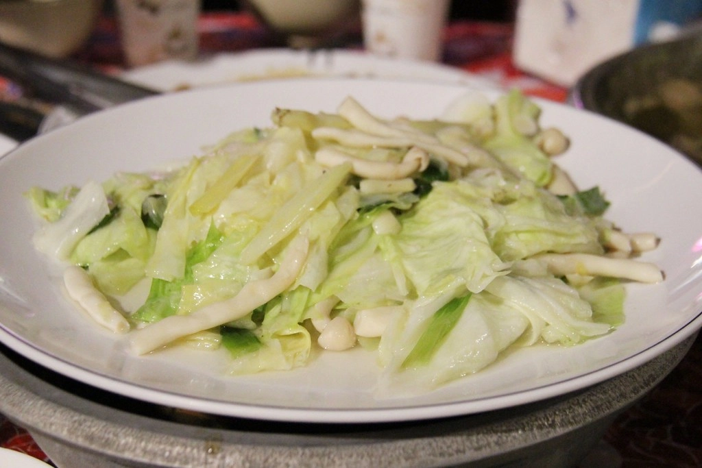 卓也小屋藏山館｜在園區賞桐花和螢火蟲，再體驗客家辦桌料理 @飛天璇的口袋