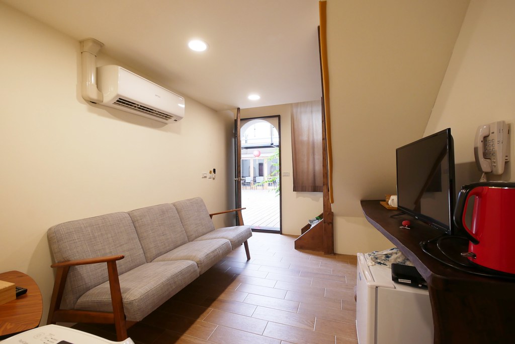 卓也小屋藏山館｜在園區賞桐花和螢火蟲，再體驗客家辦桌料理 @飛天璇的口袋