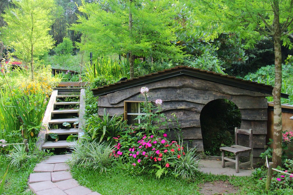 卓也小屋藏山館｜在園區賞桐花和螢火蟲，再體驗客家辦桌料理 @飛天璇的口袋