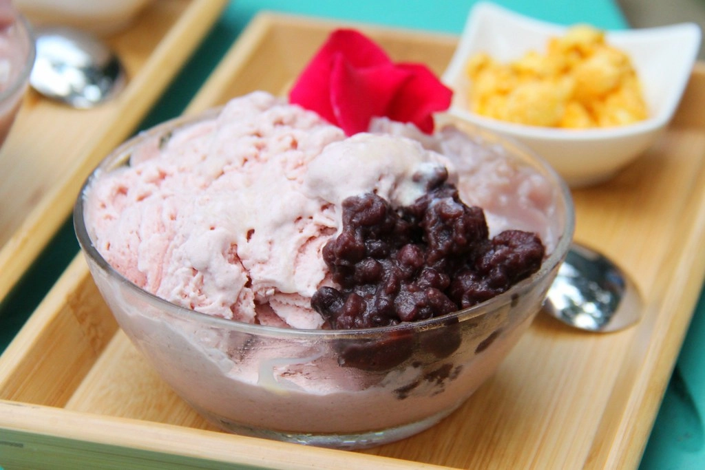 卓也小屋藏山館｜在園區賞桐花和螢火蟲，再體驗客家辦桌料理 @飛天璇的口袋