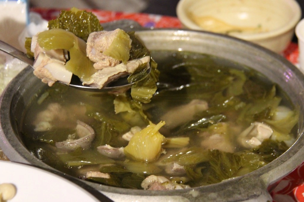 卓也小屋藏山館｜在園區賞桐花和螢火蟲，再體驗客家辦桌料理 @飛天璇的口袋